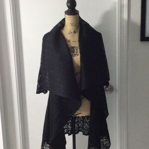 Woman’s Modelia Sheer Coat open front color Black Sz Large.      #207